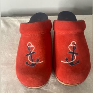 L L Bean Women’s Embroidered Anchor Red Suede Slides Clogs Mules Size 6.5